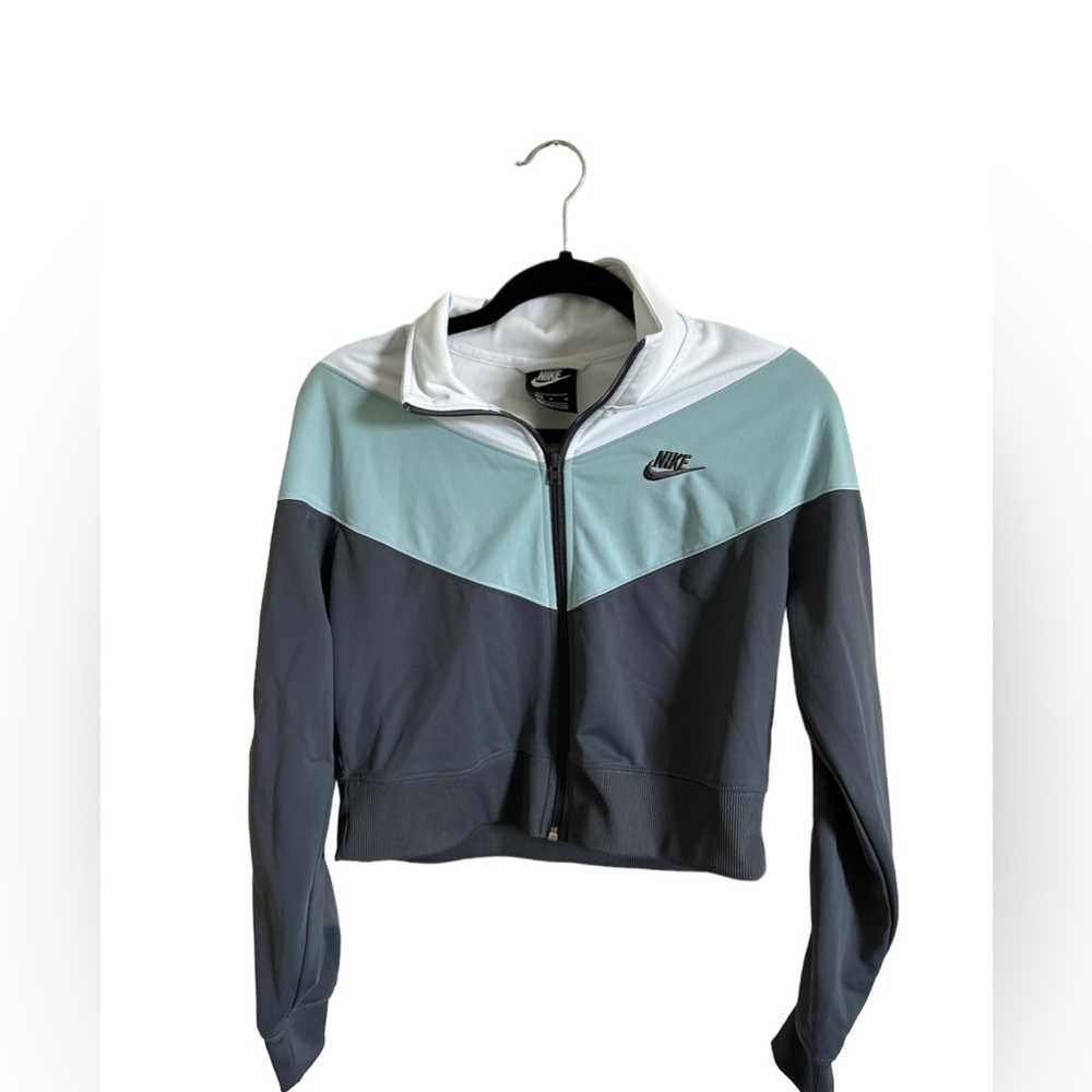 Zip up cropped jacket